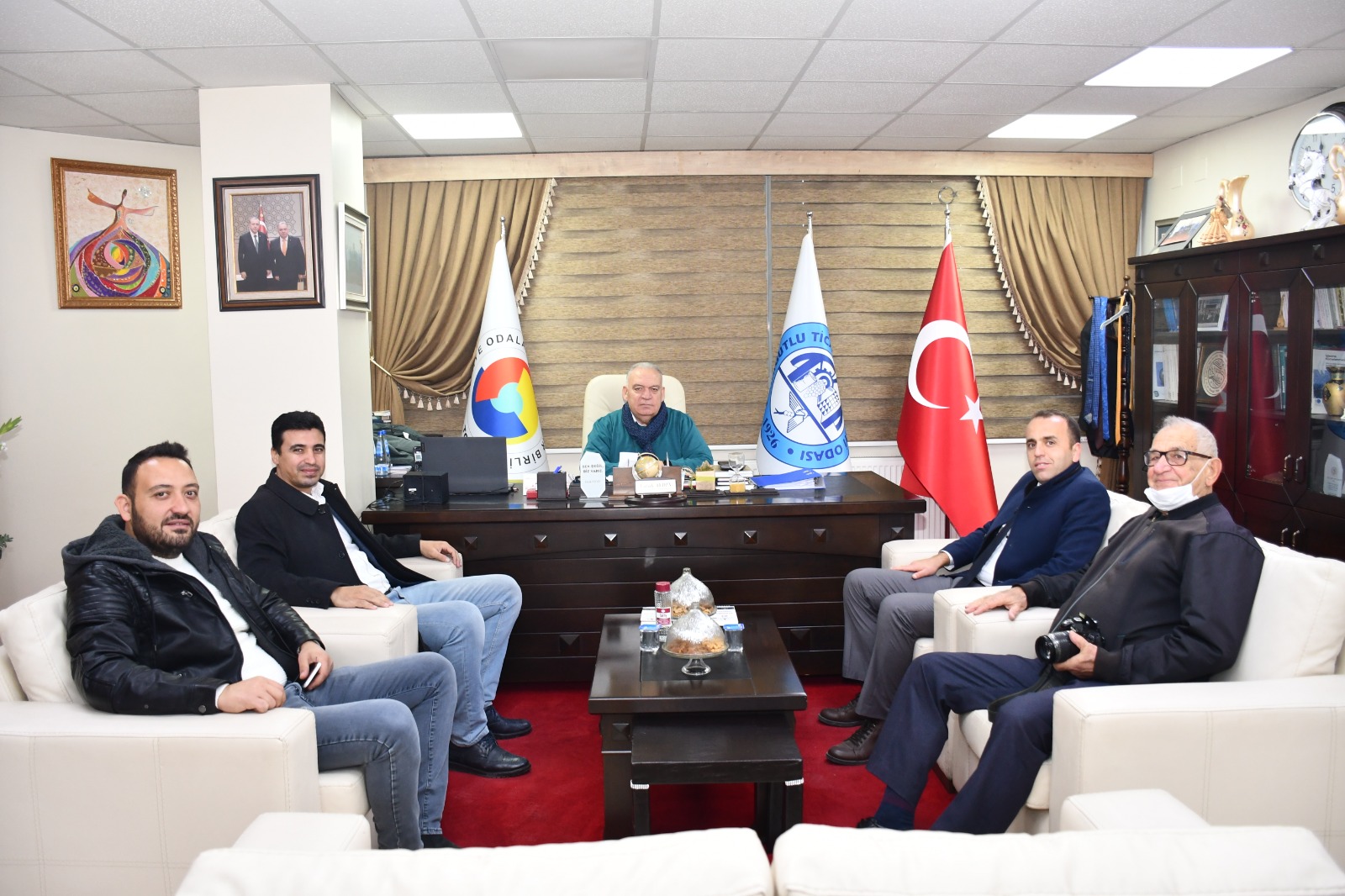 Başkan Aydın, yeni yılın ilk ziyaretçilerini ağırladı