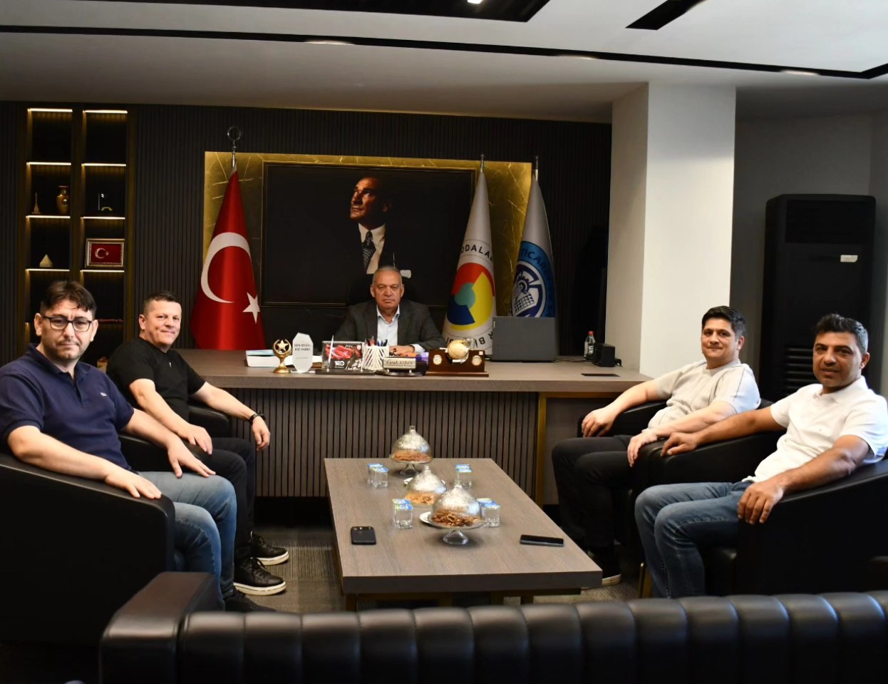 Özmumcu Gıda ve Adal Gross'dan Başkan Aydın'a Ziyaret
