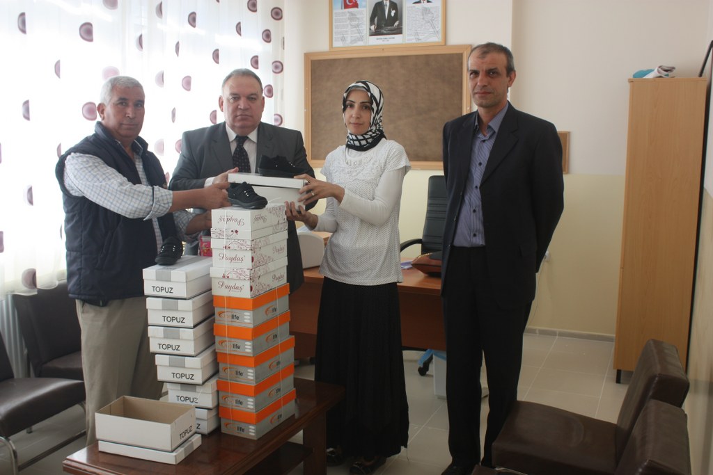 ODAMIZDAN İHTİYAÇ SAHİBİ ÖĞRENCİLERE AYAKKABI VE KIYAFET YARDIMI