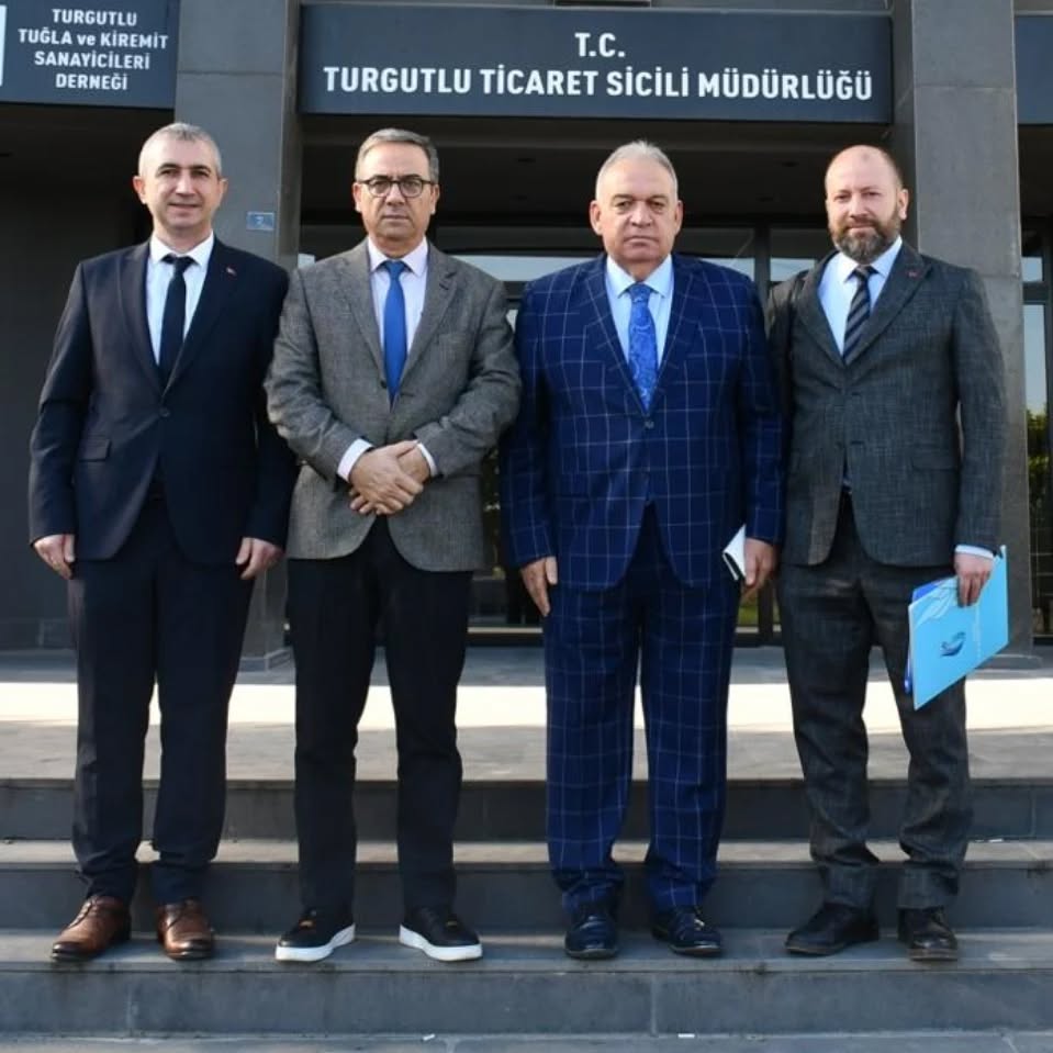 MCBÜ Turgutlu MYO’dan TUTSO Başkanı Faruk Aydın’a Ziyaret