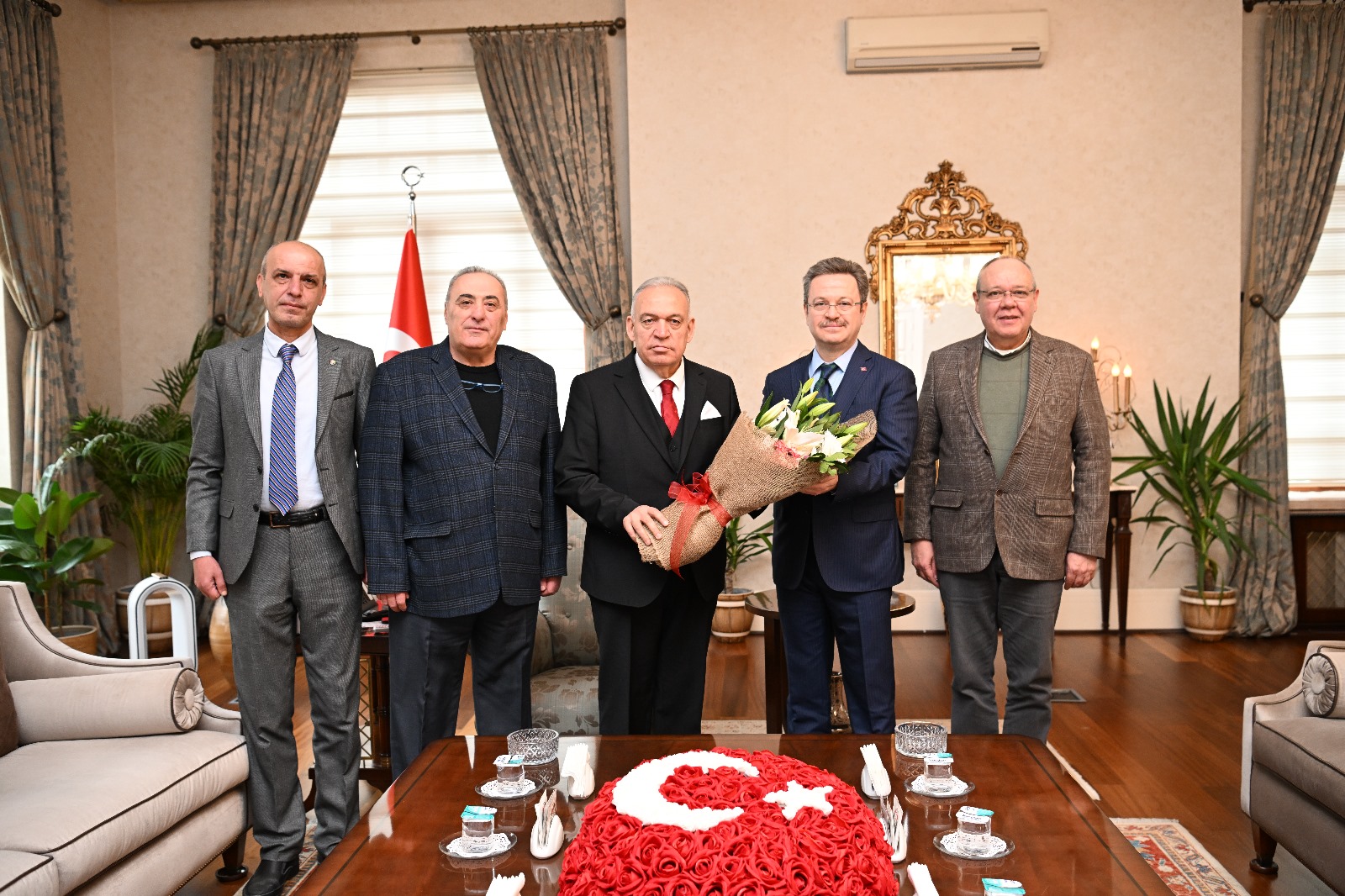 TUTSO'dan Vali Enver Ünlü'ye Ziyaret