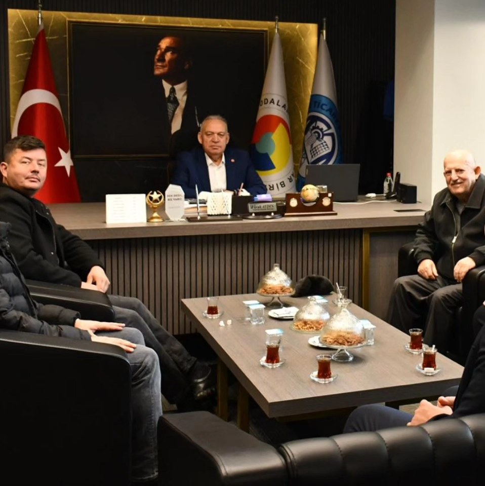 Turgutlu Makedonya Göçmenleri Kültür ve Dayanışma Derneği\'nden Başkan Faruk Aydın\'a Ziyaret