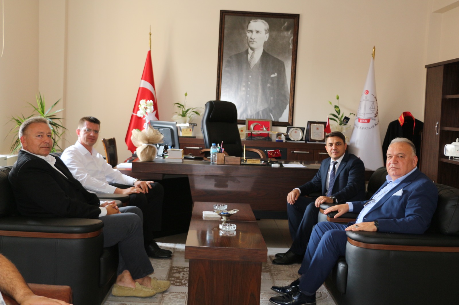 TUTSO'dan, Turgutlu Adalet Komisyonu Başkanı Küçükekiz'e Hayırlı Olsun Ziyareti