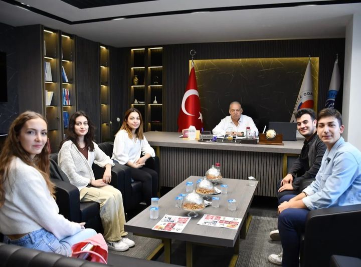 Başkan Aydın, Poyraz Robotaksi takımını Ağırladı