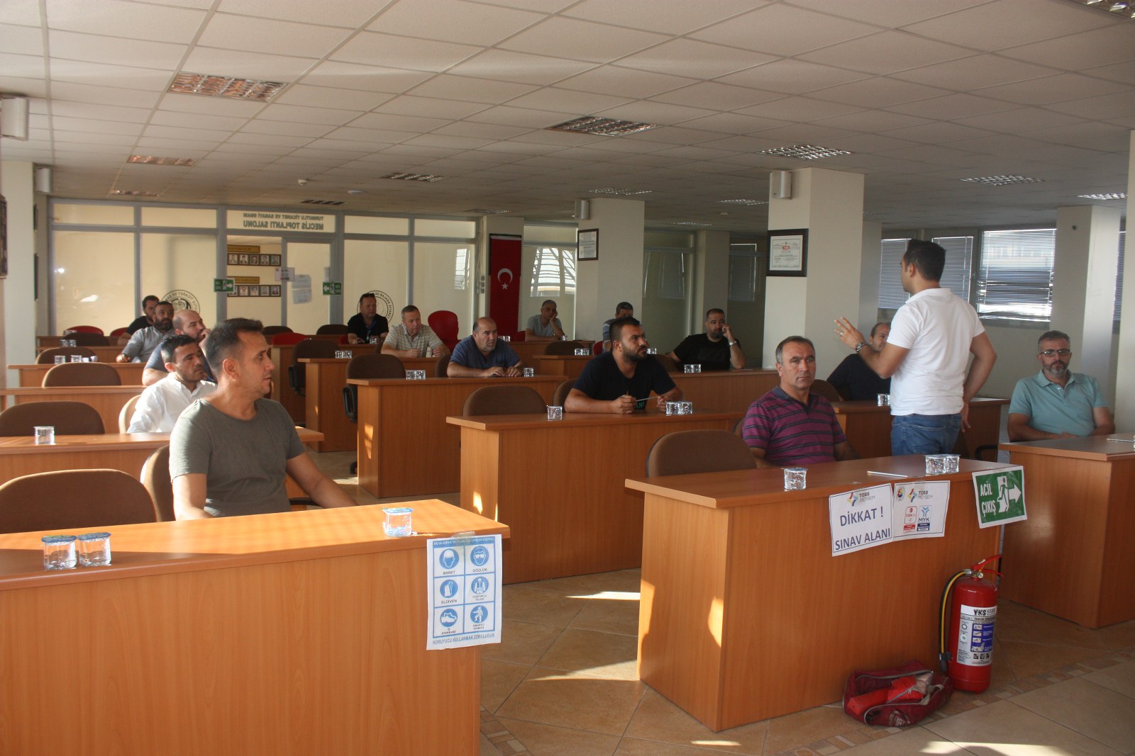 GALERİCİLER İÇİN MESLEKİ YETERLİLİK SINAVLARI YAPILDI