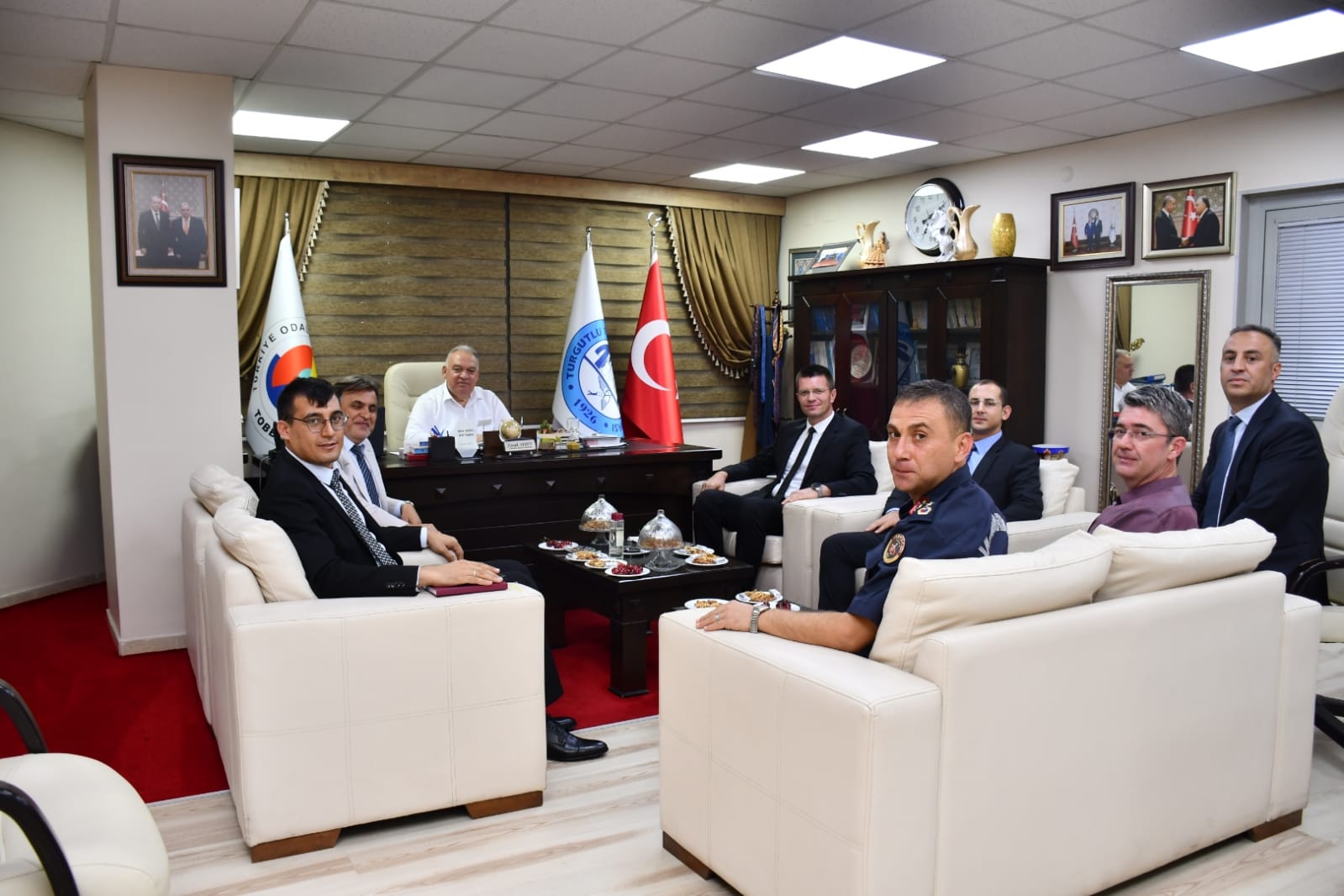 Başkan Aydın'a Resmi Kurum Yetkililerinden Ziyaret