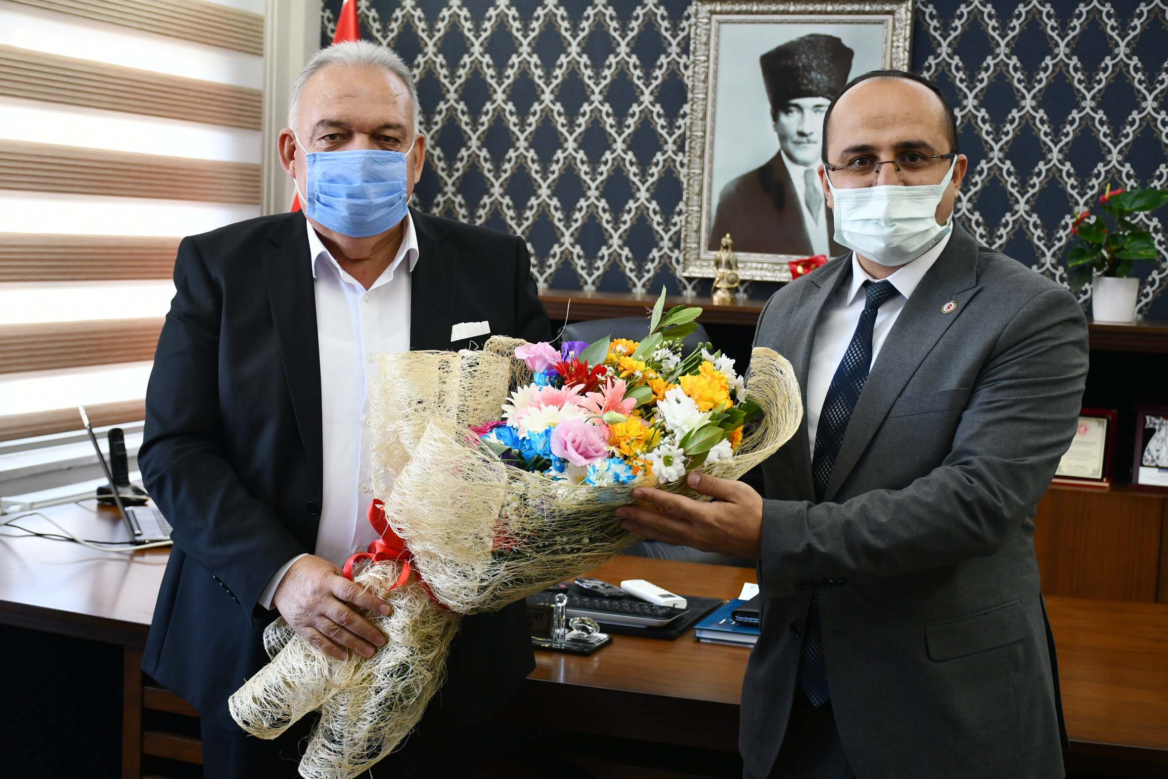 Başkan Aydın'dan Ahmetli Kaymakamı Abdullah Kurt'a Hayırlı Olsun Ziyareti