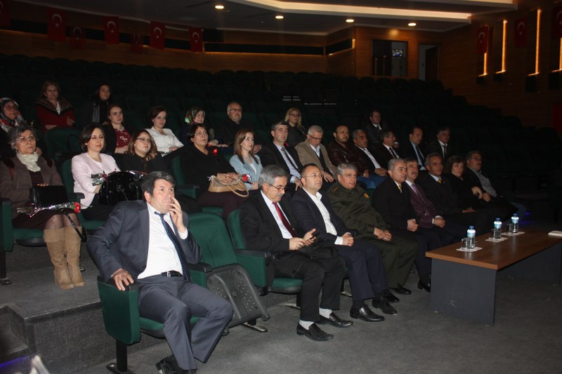 GÜÇLÜ KADIN, GÜÇLÜ AİLE, GÜÇLÜ TÜRKİYE PANELİ GERÇEKLEŞTİ