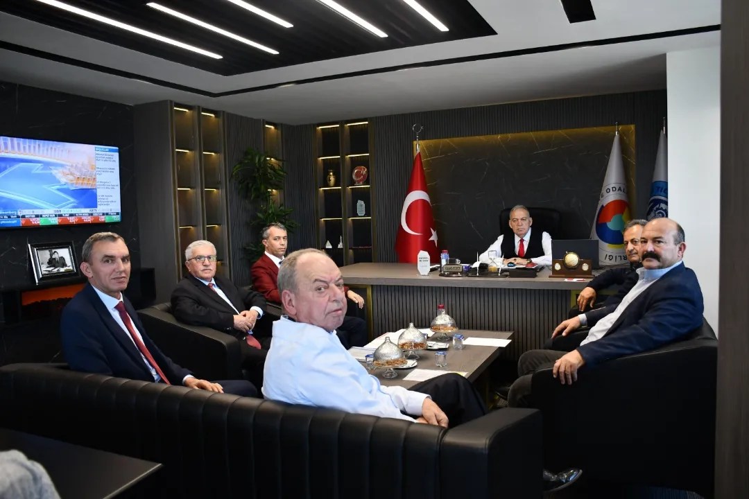 TARİŞ Yönetim Kurulu Toplantısı TUTSO\'da Gerçekleştirildi