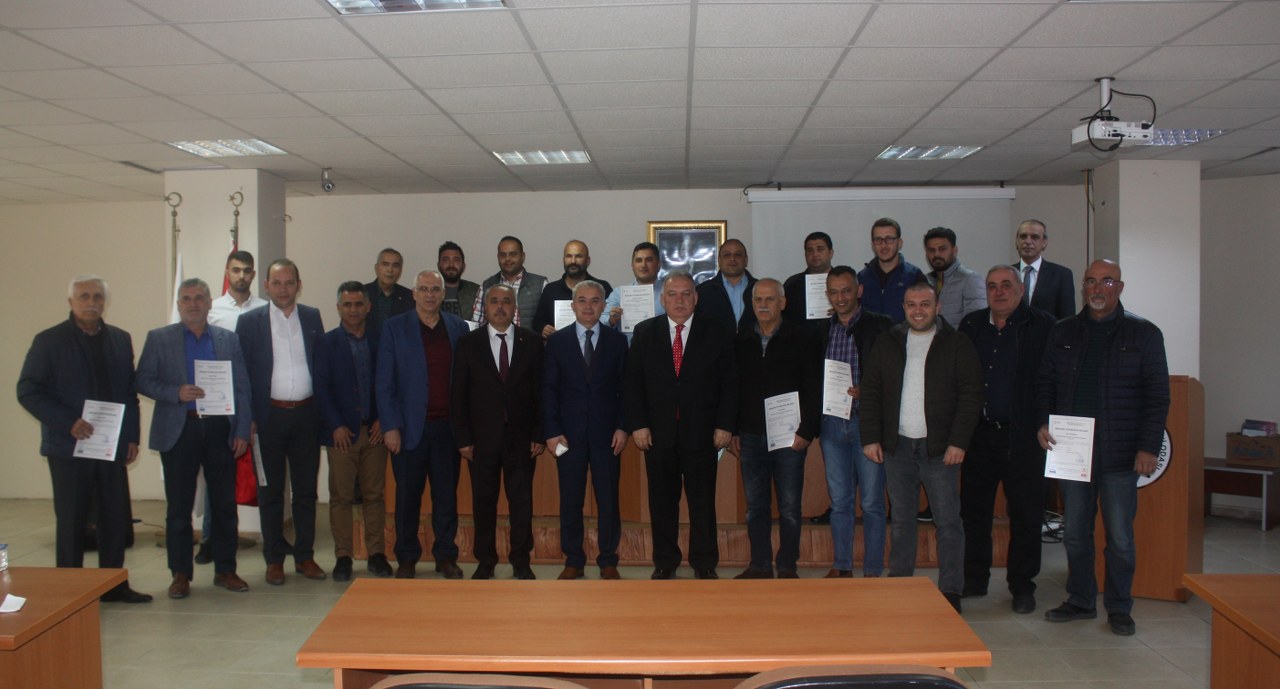 GALERİCİLER MESLEKİ YETERLİLİK BELGELERİNİ TÖRENLE ALDILAR