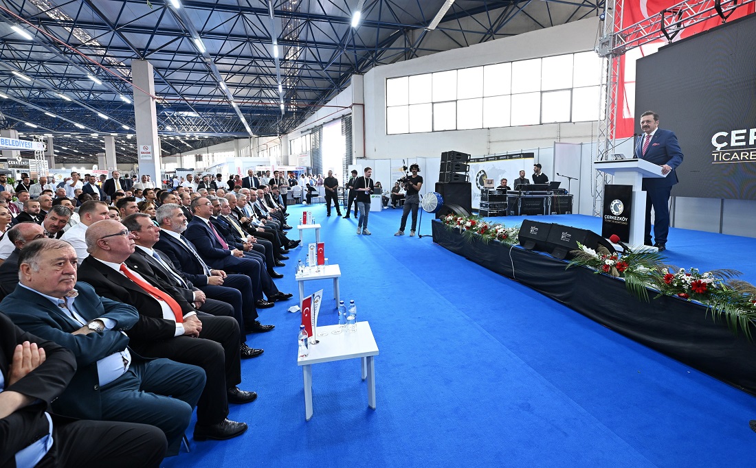 Hisarcıklıoğlu, 9. Çerkezköy Endüstriyel Fuarı’nı ziyaret etti