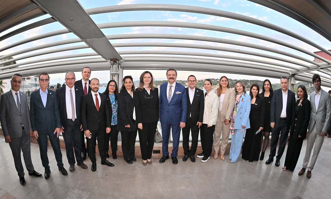 Hisarcıklıoğlu, Türkiye-KKTC TO Forumu Ekonomi Konferansı akşam yemeğine katıldı