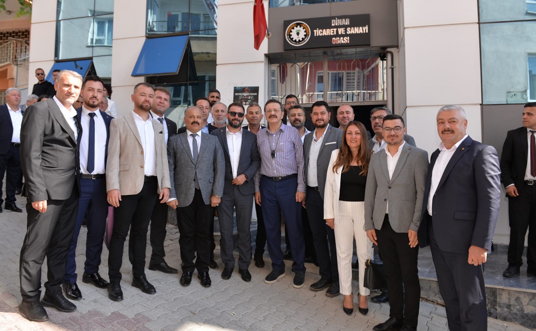 Hisarcıklıoğlu, Dinar Ticaret ve Sanayi Odası’nda meclis üyeleriyle bir araya geldi