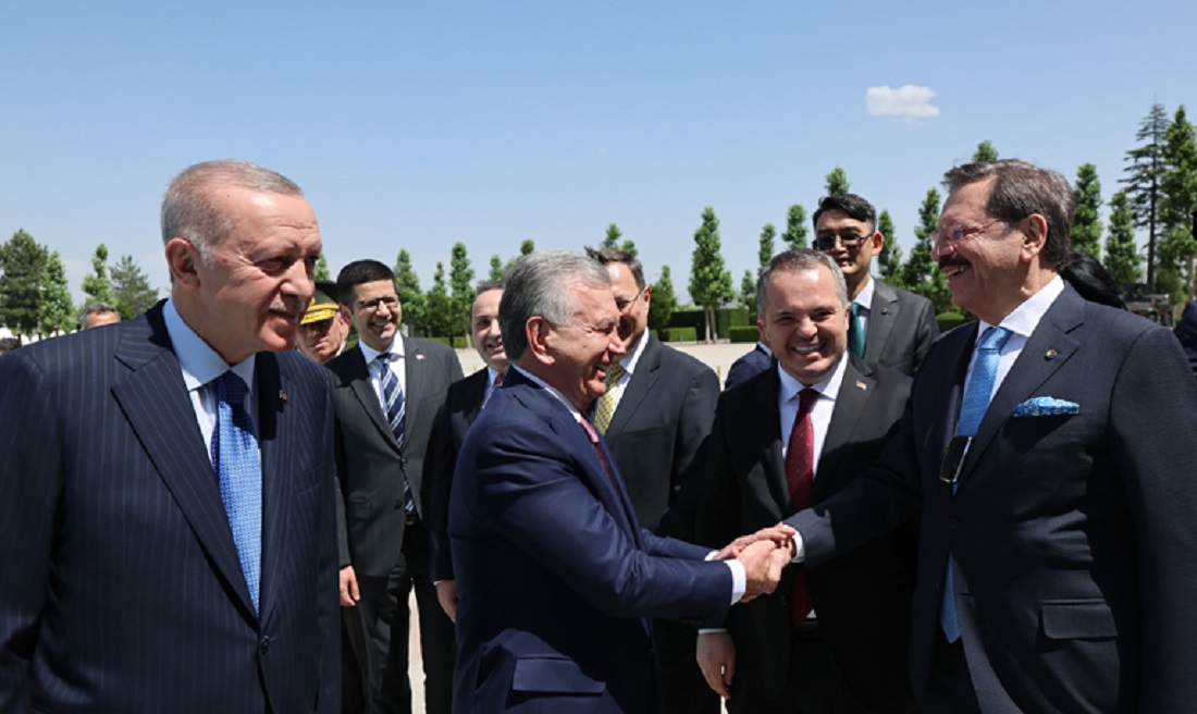 Hisarcıklıoğlu, Özbekistan Cumhurbaşkanı Mirziyoyev’i resmi karşılama törenine katıldı