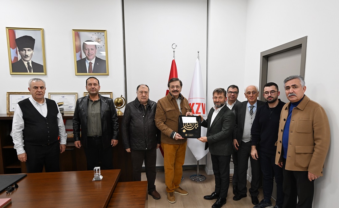 Hisarcıklıoğlu, Çukurova Uluslararası Havalimanı’nda incelemelerde bulundu