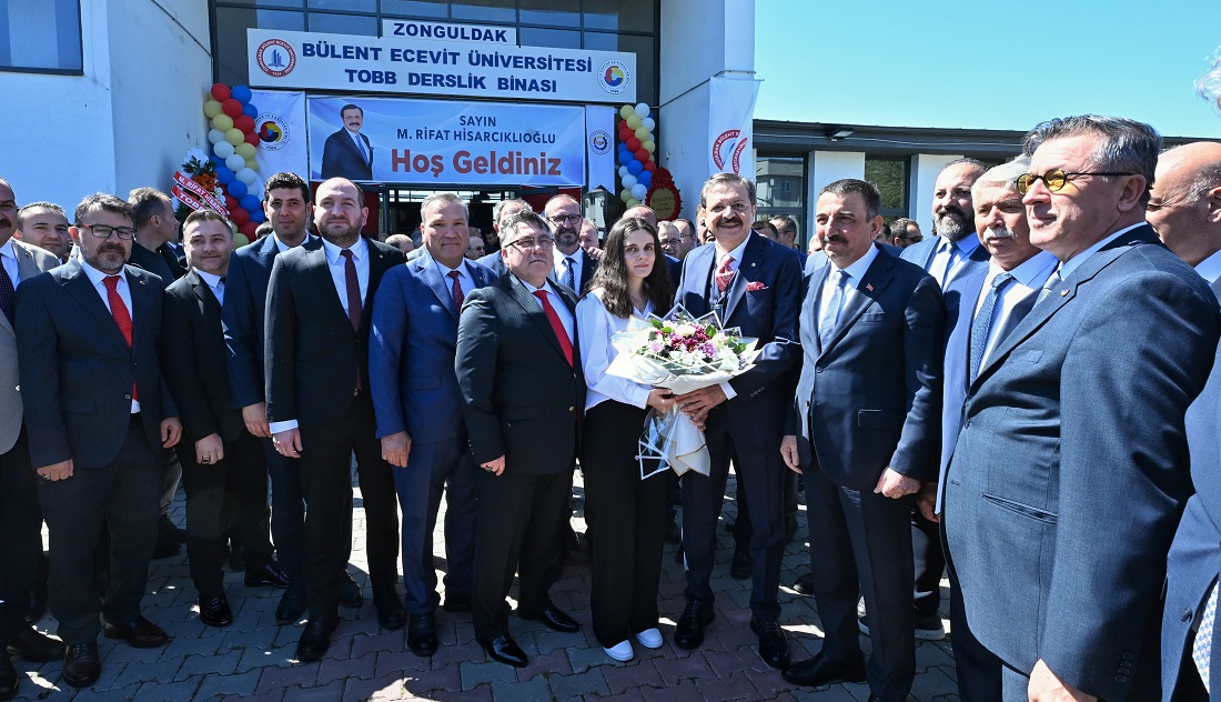 Çaycuma’da ekonomiye değer katanlar ödüllerini aldı