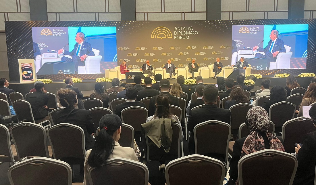 Hisarcıklıoğlu, Antalya Diplomasi Forumu’na katıldı