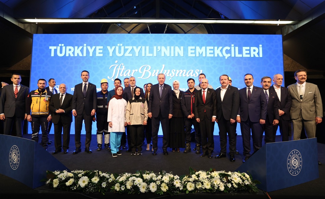 Hisarcıklıoğlu, Türkiye Yüzyılı’nın Emekçileri İftar Buluşması’na katıldı