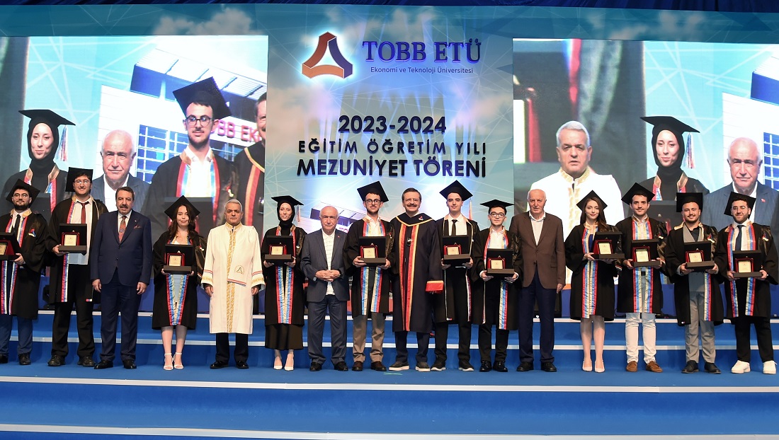 TOBB ETÜ’de mezuniyet heyecanı