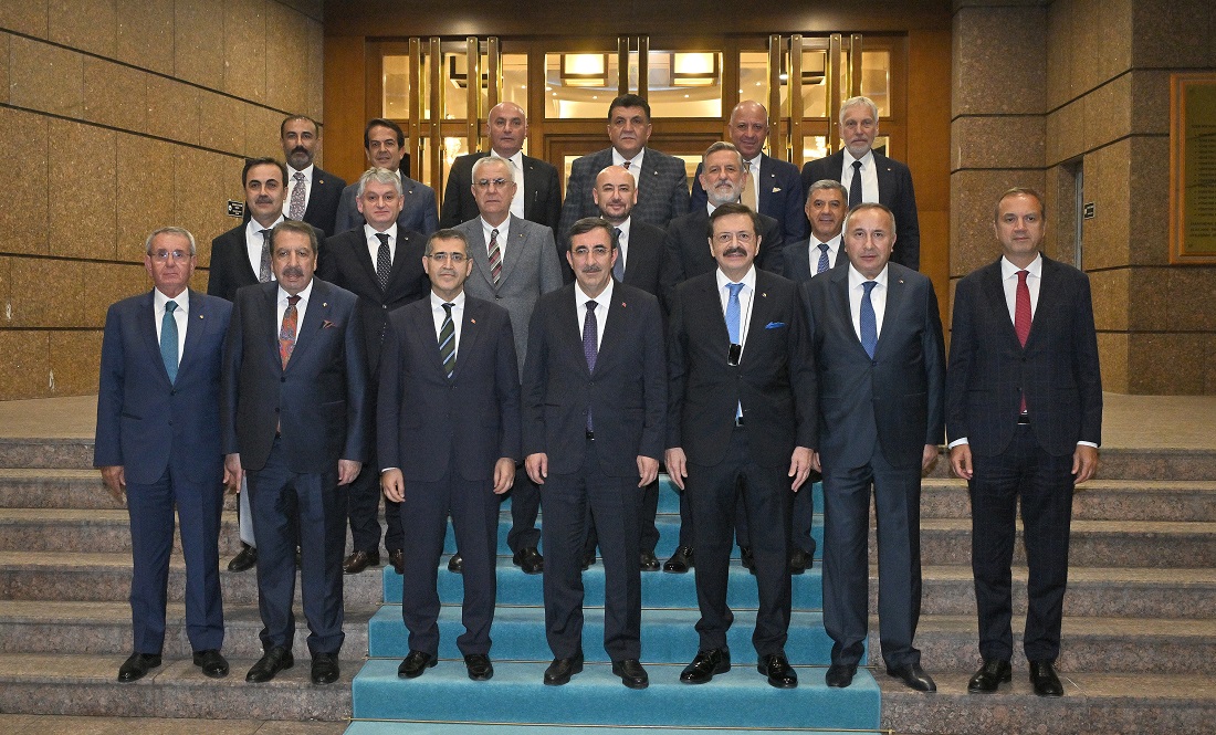 Cumhurbaşkanı Yardımcısı Cevdet Yılmaz TOBB Yönetim Kurulu ile bir araya geldi