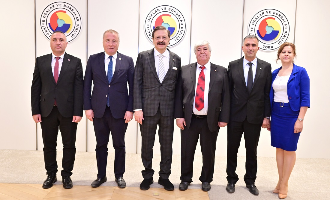Afyonkarahisar Çay ilçesi heyetinden Hisarcıklıoğlu’na ziyaret