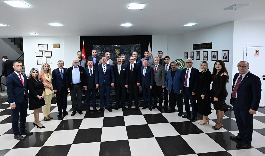 Hisarcıklıoğlu Karacabey TSO meclis üyeleriyle buluştu