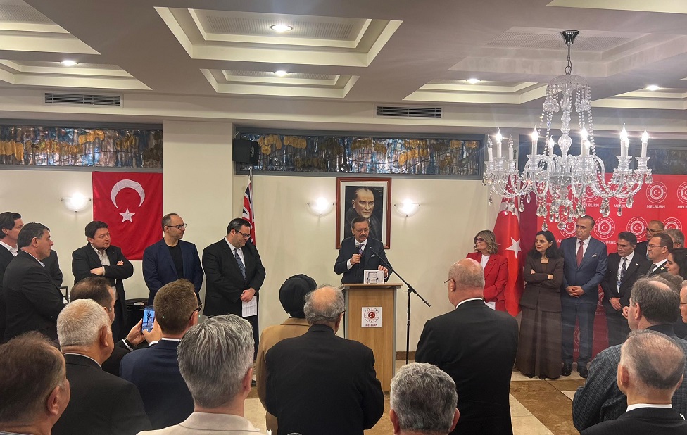 Kanberra Büyükelçisi Gezer ve Melbourne Başkonsolosu Işık’a teşekkür