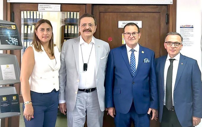 Hisarcıklıoğlu, KKTC’de İhracat Geliştirme Ofisi’ni ziyaret etti