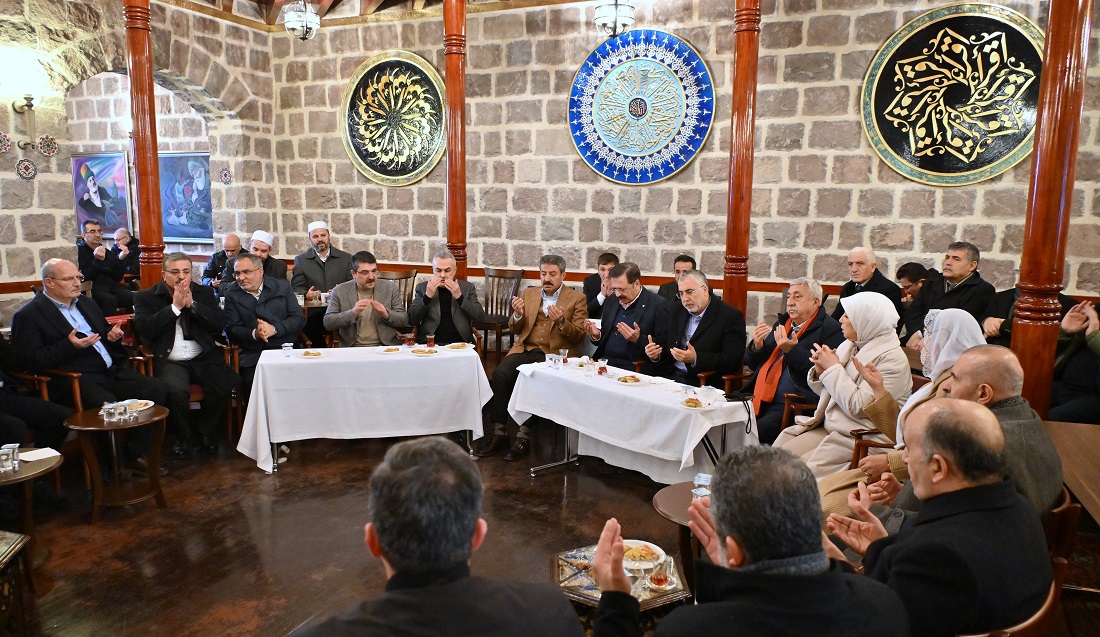 Çalışma ve Sosyal Güvenlik Bakanı Işıkhan’a taziye ziyareti
